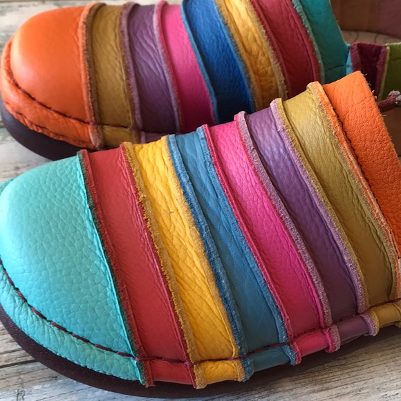 New Colorful Leather Shoes 8 - Picture 4 of 8